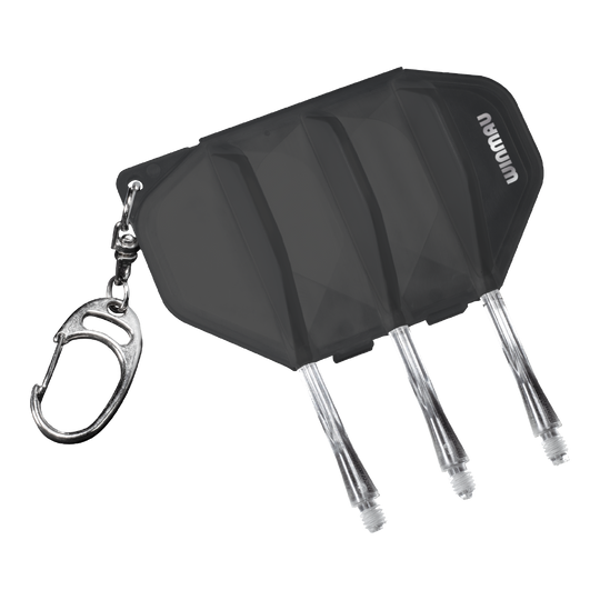 Winmau Fusion Flightcase - Helder Zwart Das Bild zeigt das Winmau Fusion Flightcase in der Farbe Clear Black. Es besitzt einen Schlüsselanhänger und Platz für Darts-Flights und -Shafts.