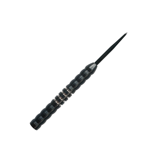 McDart Midnight V1 stalen dartvaten Das Bild zeigt einen McDart Midnight V1 Steeldart Barrel. Der Barrel ist schwarz mit silbernen Ringen und hat eine strukturierte Oberfläche für besseren Halt.