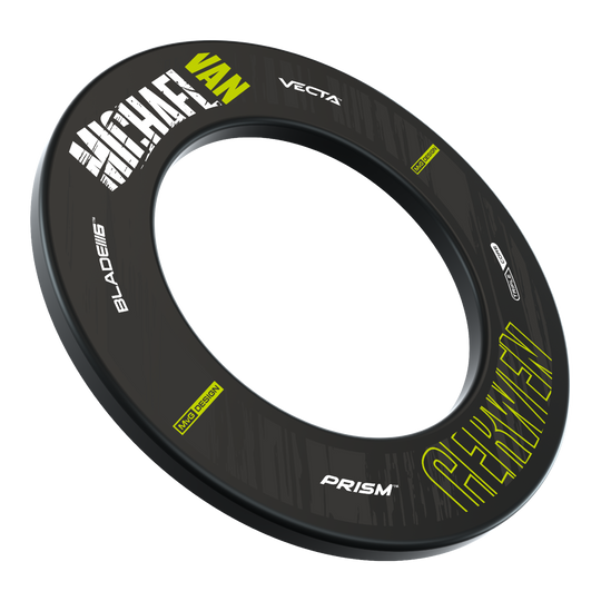Das Bild zeigt das Produkt "Winmau MvG Retro Design Dartboard Surround". Es handelt sich um einen schwarzen Dartboard-Surround-Ring mit weißen und grünen Aufschriften und Logos.