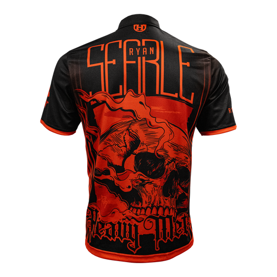 Harrow's Ryan Searle Heavy Metal Player Shirt Abgebildet ist das Harrows Ryan Searle Heavy Metal Playershirt. Dieses Shirt ist für professionelle Dartspieler geeignet.