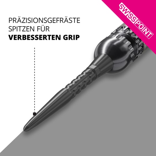 Target Swiss Point Storm Surge stalen dartpunten - zwart Das Bild zeigt eine präzisionsgefräste, schwarze Dartspitze mit speziellen Rillen für besseren Halt. Oben rechts steht „SWISS POINT“, und daneben ist der Text „PRÄZISIONSGEFRÄSTE SPITZEN FÜR VERBESSERTEN GRIP“ zu sehen.