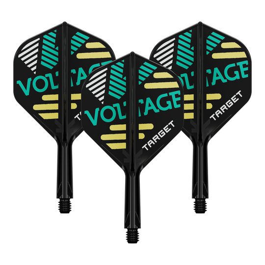 Auf dem Bild sind drei schwarze Dartflights mit Schäften zu sehen. Auf den Flights steht "VOLTAGE" und "TARGET" in grüner und weißer Schrift mit gelben und weißen Streifen.