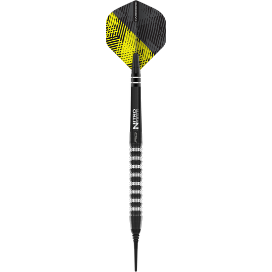 RD2535_Red_Dragon_Razor_Edge_Elite_Softdarts_1aABaYcQqjglgN Das Bild zeigt einen Red Dragon Razor Edge Elite Softdart mit einem Gewicht von 20 Gramm. Der Dartpfeil hat ein schwarzes und silbernes Design mit einem strukturierten Griff.