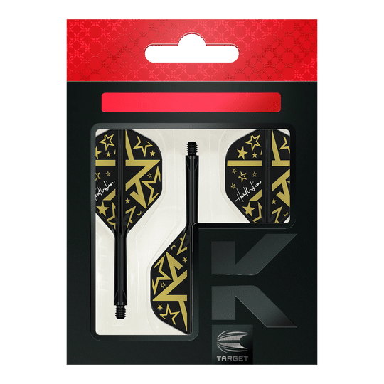 Das Bild zeigt das Produkt "Target Japan K-Flex Hot Shot No2 Standard Flight-Shaft-System" in seiner Verpackung. Die Flights und Shafts sind schwarz mit goldenen Sternen und Mustern gestaltet.
