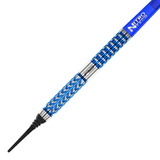 Das Bild zeigt einen Red Dragon Gerwyn Price Glacier Softdart mit einem Gewicht von 18g. Der Dart hat ein auffälliges blau-silbernes Design und eine schwarze Kunststoffspitze.