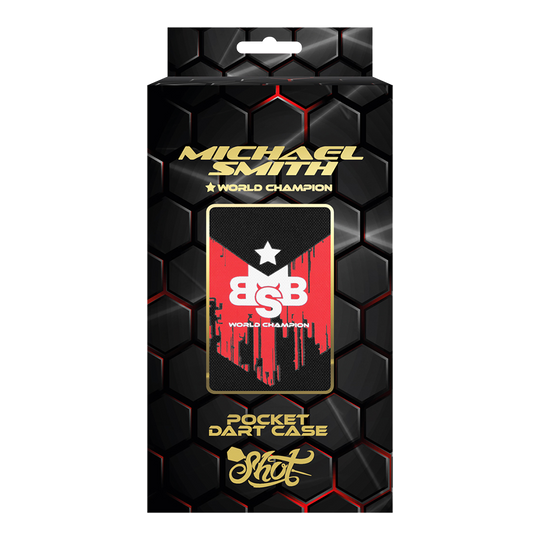 Shot Michael Smith Wereldkampioen Pocket Dartcase - Victory Die Abbildung zeigt die Verpackung des Produkts "Shot Michael Smith World Champion Pocket Dartcase - Victory". Das Design ist schwarz mit goldener Schrift und hebt das Dartcase sowie den Titel "World Champion" hervor.