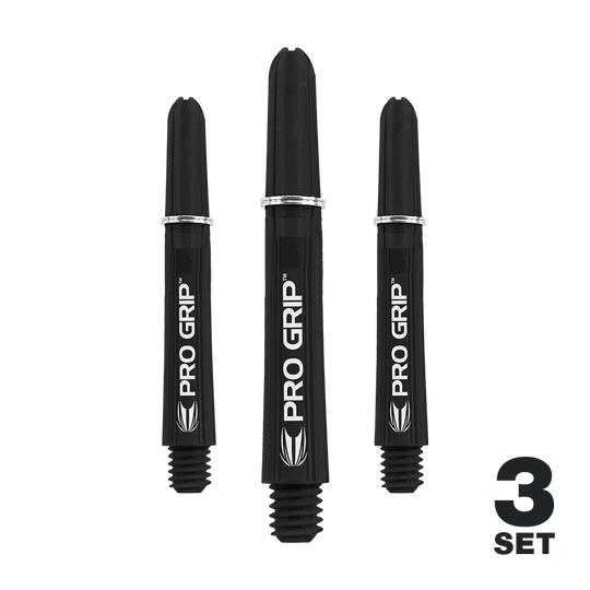 Das Bild zeigt drei schwarze Dart-Schäfte mit der Aufschrift "PRO GRIP". In der rechten unteren Ecke steht "3 SET".