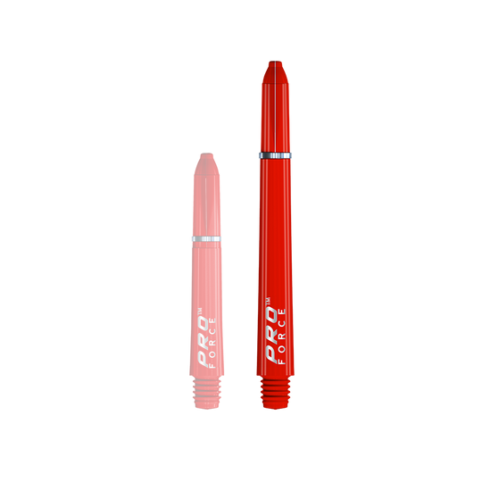 Das Bild zeigt zwei rote Winmau Pro-Force Shafts in unterschiedlicher Länge. Sie sind mit weißen Schriftzügen und silbernen Ringen verziert.
