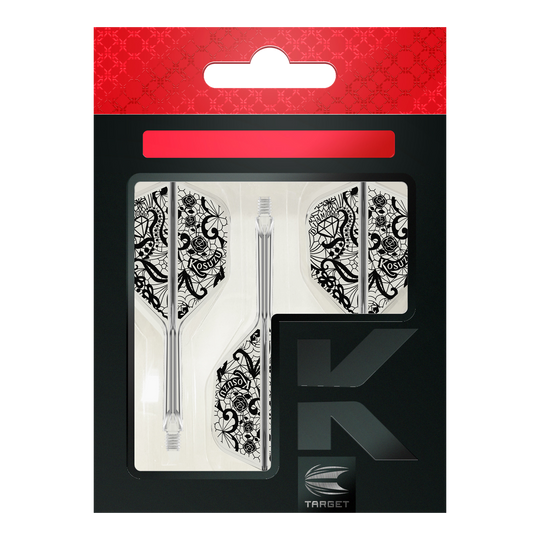 Target Japan K-Flex Diamond No6 Flight Shaft-systeem Das Bild zeigt die Verpackung des Produkts "Target Japan K-Flex Diamond No6 Flight-Shaft-System". Zu sehen sind drei transparente Dartschäfte mit weißen Flights, die ein detailliertes, schwarzes Muster haben.