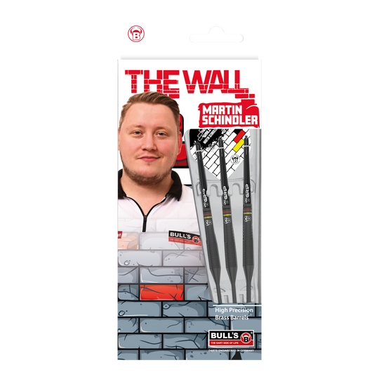 Bulls Martin Schindler The Wall Black Brass Steeldarts Auf dem Bild ist die Verpackung der "Bulls Martin Schindler The Wall Black Brass Steeldarts" zu sehen. Auf der Vorderseite sind das Produkt, ein Porträt von Martin Schindler und das Markenlogo abgebildet.