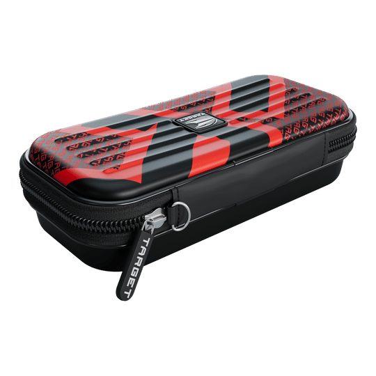 Das Bild zeigt ein rechteckiges Etui mit einem Reißverschluss. Das Etui ist schwarz mit roten Mustern und der Aufschrift "TARGET" auf dem Reißverschluss.