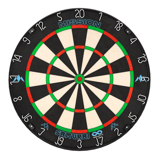 Mission Samurai Infinity stalen dartbord Das Bild zeigt eine Steeldartscheibe mit dem Namen "Mission Samurai Infinity". Die Scheibe ist schwarz-weiß mit roten und grünen Markierungen und hat weiße Zahlen am Rand.