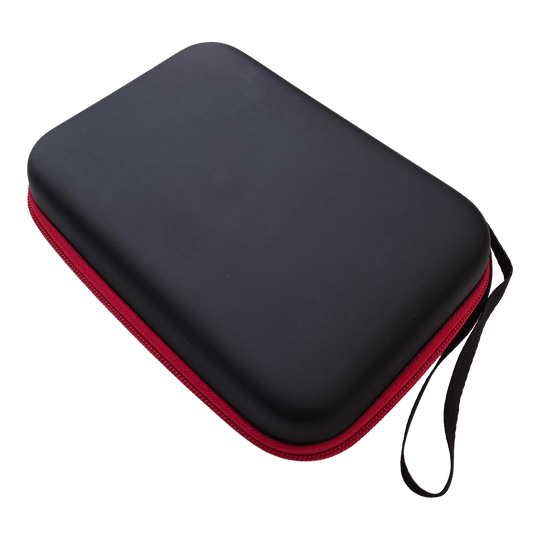 McDart System-4 dartkoffer Auf dem Bild ist ein Dartcase in Schwarz abgebildet. Das Etui dient zum sicheren Transport von Dart-Pfeilen.