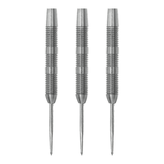 Das Bild zeigt drei McDart Spectre V4 Steeldart Barrels mit einem Gewicht von 22g. Die silbernen Barrels haben eine präzise Riffelung für besseren Halt.