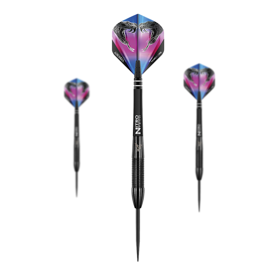 Red Dragon Peter Wright Slangenbeet 3 Zwarte Steeldarts Auf dem Bild sind drei schwarze Steeldarts der Marke "Red Dragon Peter Wright Snakebite 3" zu sehen. Die Flights zeigen ein buntes Design mit zwei Schlangenköpfen.