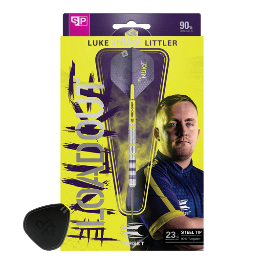 Target Luke Littler Loadout Swiss Point Steel Darts Auf dem Bild ist das Produkt "Target Luke Littler Loadout Swiss Point Steeldarts" zu sehen. Die Verpackung zeigt einen Dartpfeil sowie ein Porträt von Luke Littler vor einem gelben Hintergrund.