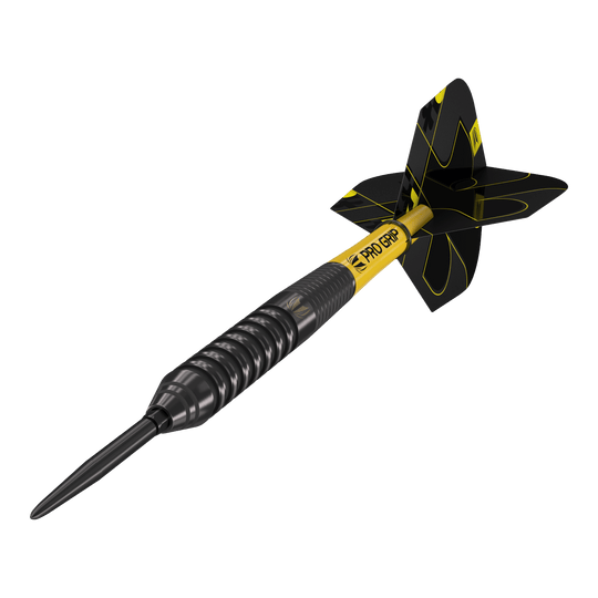 Target Bolide Void 02 Swiss Point stalen darts Das Bild zeigt einen Target Bolide Void 02 Swiss Point Steeldart. Der Dart ist schwarz mit gelben Akzenten und hat ein modernes, gerilltes Design.