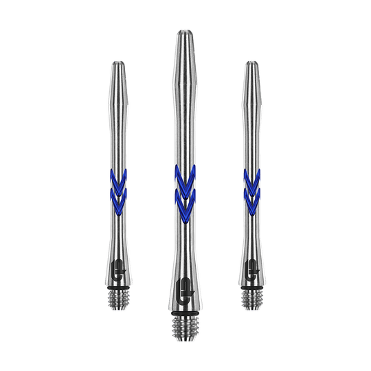 C643_Red_Dragon_Gerwyn_Price_V-Groove_Aluminium_Shafts_Blue_46mm_1 Das Bild zeigt drei silberne Aluminium-Dartschäfte mit blauen V-förmigen Rillen. Es handelt sich um das Produkt "Red Dragon Gerwyn Price V-Groove Blue Aluminium Shafts".