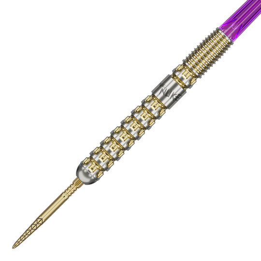 Das Bild zeigt einen Target Luke Littler GEN1 Prodigy Swiss Point Steeldart. Der Dartpfeil hat goldene und silberne Akzente sowie einen violetten Schaft.