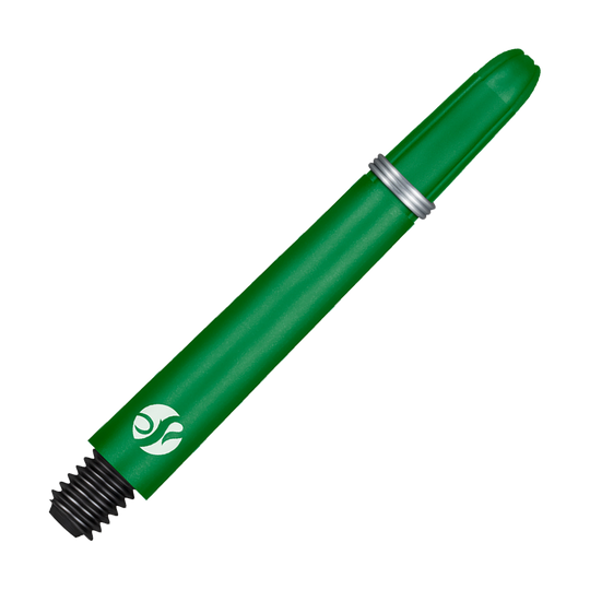 Dies ist ein grüner Dart-Schaft mit einem Metallring und einem schwarzen Gewinde. Er hat ein weißes Logo am unteren Ende.