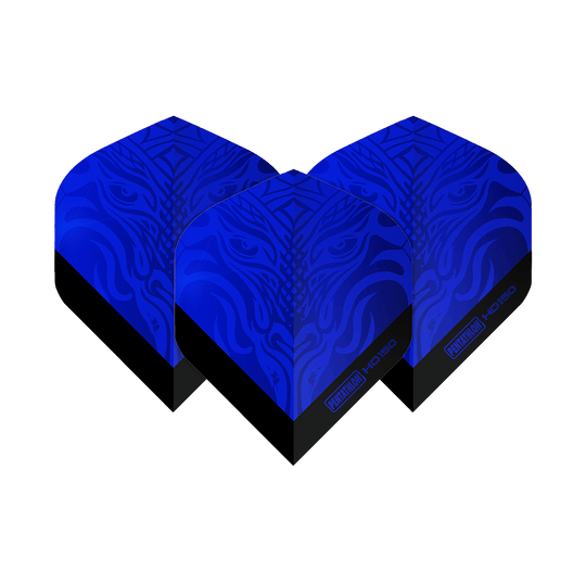Pentatlon HD150 Metallic Blue Standaardvluchten Das Bild zeigt drei blaue Dart-Flights mit einem metallischen Muster und der Aufschrift "Pentathlon HD150". Die Flights haben eine standardmäßige, robuste Form und glänzen in einem auffälligen Blau.