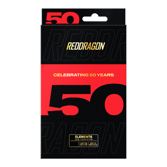 Red Dragon 50 Jaar Collectie Element 6 B Stalen Darts - 24g Die Red Dragon 50 Year Collection Element 6 B Steeldarts - 24g sind aus einer anderen Perspektive zu sehen. Man erkennt die besondere Form und Farbgebung der Darts.