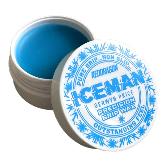 Red Dragon Gerwyn Price Iceman Precision Grip Wax vingerwas Das Bild zeigt ein offenes Döschen mit blauem Fingerwachs der Marke "Red Dragon Gerwyn Price Iceman Precision Grip Wax". Auf dem Deckel steht in blauer Schrift, dass das Produkt für reinen Halt, Rutschfestigkeit und hervorragendes Gefühl sorgt.