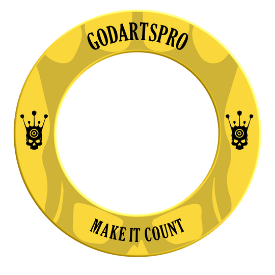 Go Darts Pro Dartbord Surround Ein gelber Dartboard-Surround ist auf dem Bild zu sehen. Die Aufnahme zeigt das Produkt in Nahaufnahme zur besseren Ansicht.