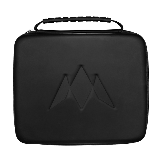 Mission Luxor Dart-portemonnee Eine Nahaufnahme eines schwarzen Dart-Wallets ist abgebildet. Das Wallet bietet Platz für Darts und Zubehör.