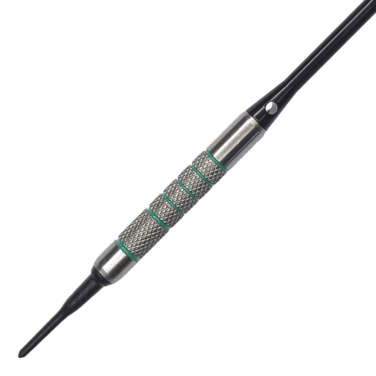 McDart 85 Tungsten V7 zachte dartpijlen - 16,5 g Das Bild zeigt einen McDart 85er Tungsten V7 Softdart mit einem Gewicht von 16,5g. Der Dart hat eine strukturierte silberne Griffzone mit grünen Akzenten und einer schwarzen Kunststoffspitze.