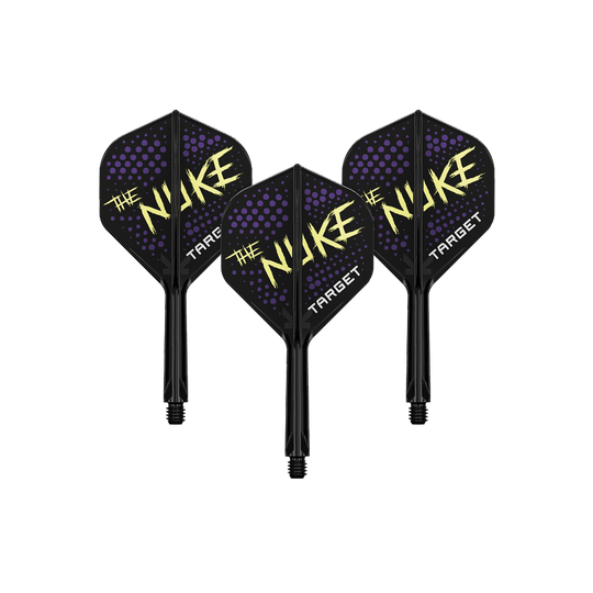 Auf dem Bild sind drei schwarze Dartflights mit dem Schriftzug „The Nuke“ in gelber Farbe zu sehen. Die Flights haben außerdem violette Punkte und den Markennamen „Target“ in weiß.