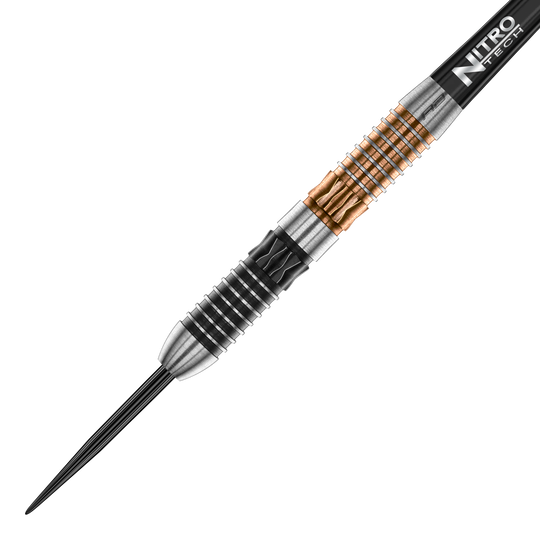 Red Dragon Panterra stalen darts Das Bild zeigt einen Red Dragon Panterra Steeldart. Der Dartpfeil hat ein auffälliges Design mit silbernen, schwarzen und goldenen Rillen am Barrel.
