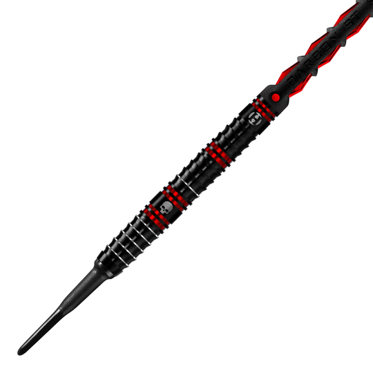 Der Harrows Ryan Searle Heavy Metal Softdart ist in Schwarz mit roten Akzenten gestaltet. Auf dem Dart befindet sich ein kleines Totenkopf-Symbol.