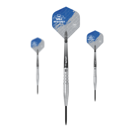 Das Bild zeigt drei Steeldarts des Modells "Bulls Martin Schindler Original Generation 2". Die Flights sind in Blau und Grau gestaltet und tragen den Schriftzug "The Wall Martin Schindler".