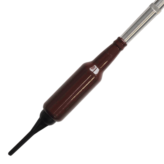 Zu sehen sind McDart Prost Bierflaschen Softdarts mit 100 Softdartspitzen, 16,5 g. Die Darts erinnern optisch an kleine Bierflaschen und sind für Softdartspiele gedacht.