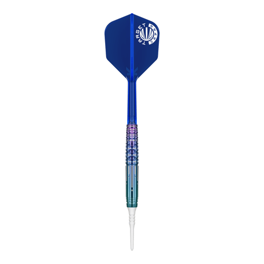 Dies ist ein Softdart aus der Serie "Target Japan Cathy Leung Charis GEN4" mit einem Gewicht von 21g. Der Dart hat ein auffälliges blaues Flight und einen fein strukturierten Barrel.