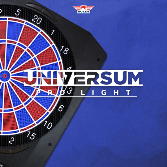 Bulls NL Universum Pro Light Elektronisch Dartbord - Blauw Rood Das Bild zeigt das Bulls NL Universum Pro Light Elektronisches Dartboard in Blau und Rot. Es ist ein elektronisches Dartboard für Freizeit- und Profispieler.