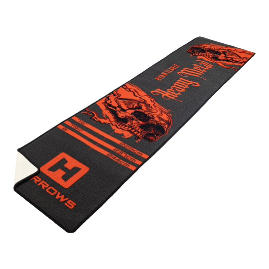 Harrows Ryan Searle Heavy Metal Dartteppich Harrows Ryan Searle Heavy Metal Dartteppich. Das Design eignet sich für den Bereich vor dem Dartsboard.