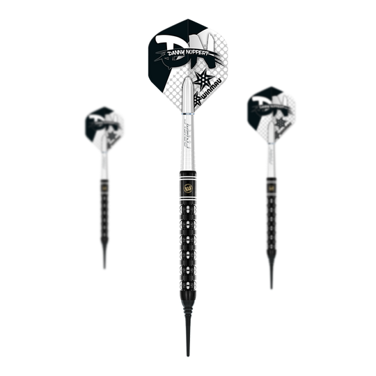 Winmau Danny Noppert Freeze Edition zachte dartpijlen - 20g Das Bild zeigt drei Winmau Danny Noppert Freeze Edition Softdarts mit einem Gewicht von 20g. Die Darts haben schwarze und silberne Details sowie speziell designte Flights.