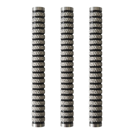 Das Bild zeigt die McDart Black Ring Knurled Softdart Barrels mit einem Gewicht von 18g. Die Barrels sind speziell für Softdarts und zeichnen sich durch eine gerändelte Oberfläche aus.