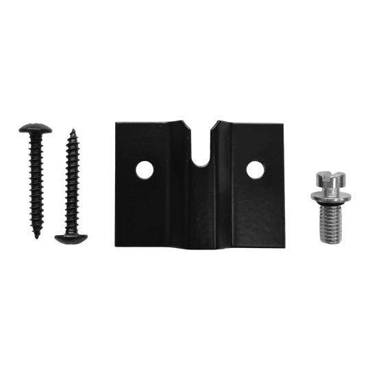 Das Bild zeigt das Winmau Blade X Fixing Set Wandbefestigung. Es ist ein Set zur Befestigung eines Dartboards an der Wand.