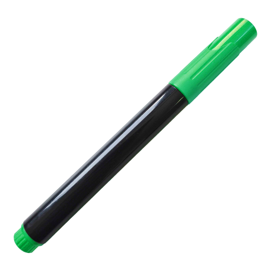 Bordmarker Auf dem Bild ist ein schwarzer Whiteboard-Marker mit grüner Kappe zu sehen. Der Marker hat zudem ein grünes Ende.