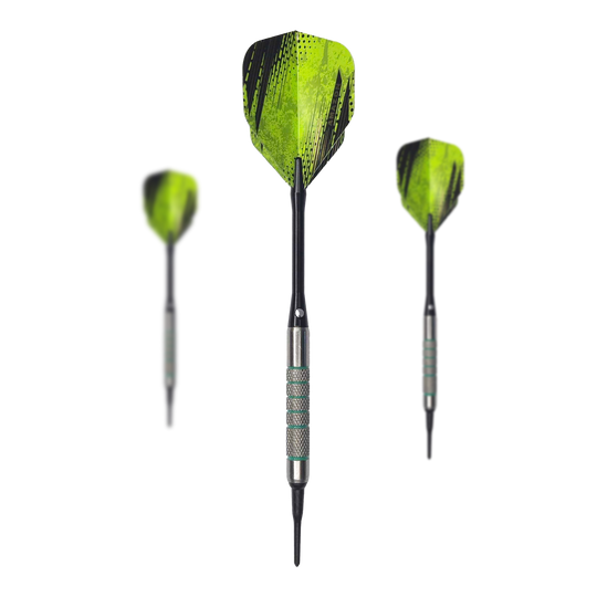 McDart 85 Tungsten V7 zachte dartpijlen - 16,5 g Das Bild zeigt drei McDart 85er Tungsten V7 Softdarts mit einem Gewicht von 16,5g. Die Darts haben grün-schwarze Flights und silberne Griffe.