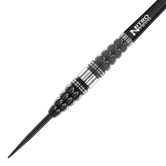 Red Dragon Paradym Torpedo Steel Darts Das Bild zeigt einen Red Dragon Paradym Torpedo Steeldart. Der Dart hat ein schwarzes und silbernes, strukturiertes Barrel und eine Spitze aus Metall.