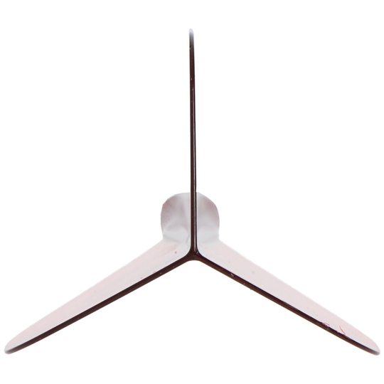 Condor Axe 120 Flight-System Black - Standard Das Bild zeigt das Produkt "Condor Axe 120 Flight-System Black - Standard" von vorne. Es ist ein schwarzes, dreiflügeliges Flügel-System für Dartpfeile.