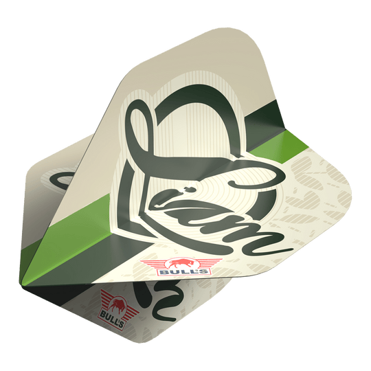 Das Bild zeigt ein Dart-Flights-Set mit dem Namen "Bulls NL Player 100 Liam Maendl Lawrance No2 Standard Flights". Die Flights sind beige mit grünen und schwarzen Akzenten und tragen das Bulls-Logo sowie den Schriftzug "Liam".