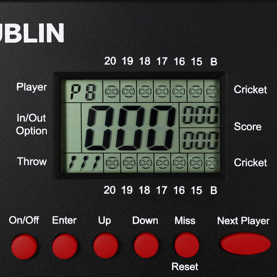 XQMax Dublin Dartteller Das Bild zeigt den XQMax Dublin Dart Counter mit einem digitalen Display. Unter dem Display befinden sich mehrere rote Tasten zur Steuerung des Geräts.