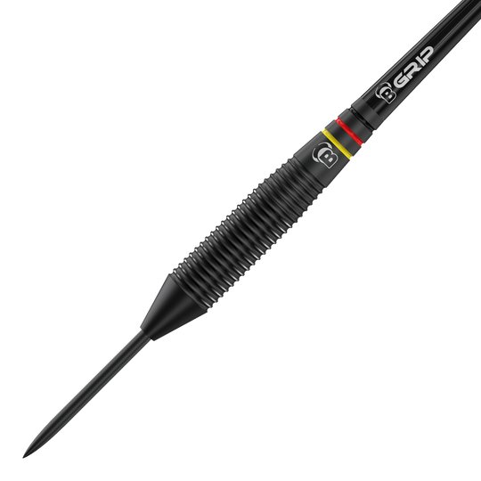 Das Bild zeigt einen schwarzen Steeldart aus der Produktreihe "Bulls Martin Schindler The Wall Black Brass Steeldarts". Der Dartpfeil hat ein geriffeltes Griffstück und farbige Ringe nahe dem Übergang zur Schaftaufnahme.