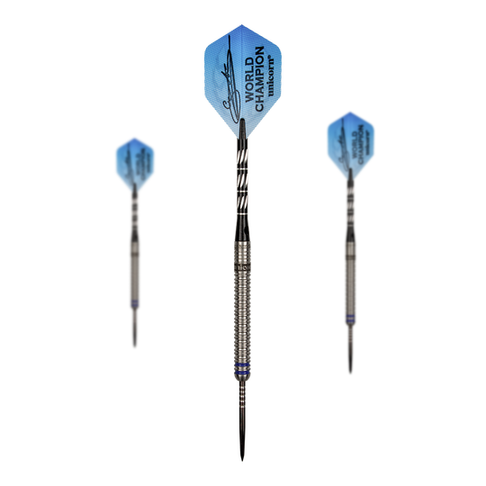 Unicorn Wereldkampioen Gary Anderson Fase 3 Steeldarts Auf dem Bild sind drei Steeldarts des Produkts "Unicorn World Champion Gary Anderson Phase 3" zu sehen. Die Flights der Darts sind blau und mit einer Unterschrift sowie der Aufschrift "WORLD CHAMPION unicorn" bedruckt.