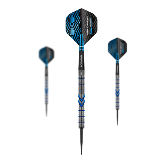 Red Dragon Gerwyn Price Iceman Midnight Edition stalen darts Das Bild zeigt die Steeldarts "Red Dragon Gerwyn Price Iceman Midnight Edition". Die Darts haben ein silbernes und blaues Design mit auffälligen schwarzen Flights.